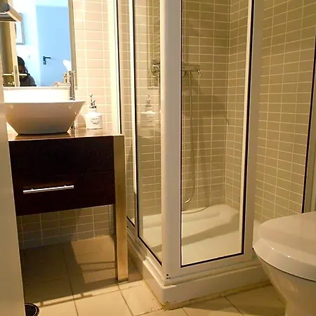 Triplex - Com W.c. Privado Lisboa