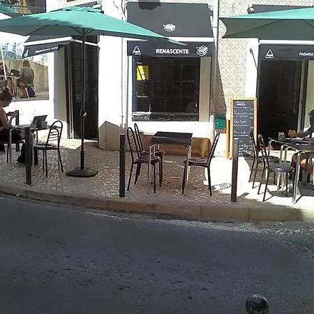 Triplex - Com W.c. Privado Lisboa